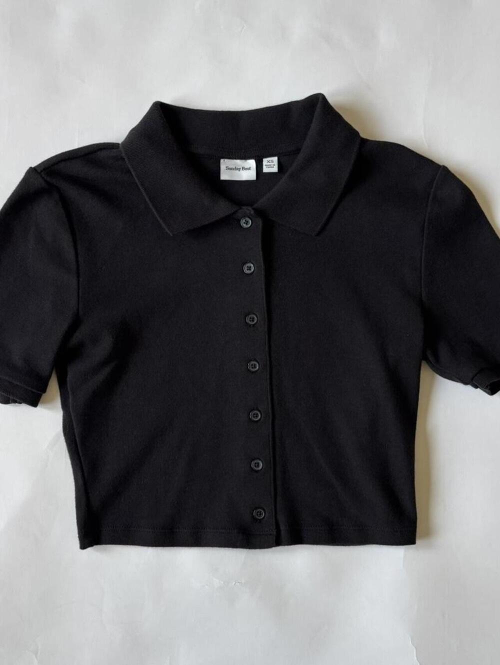 ARITZIA SUNDAY BEST BLACK CROPPED BUTTON FRONT POLO TOP XS